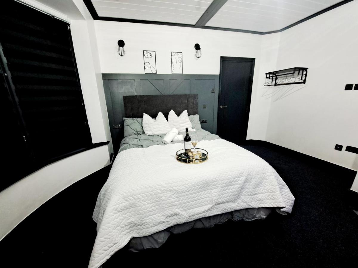 Family With Hot Tub , Family Groups Only Casa vacanze Blackpool